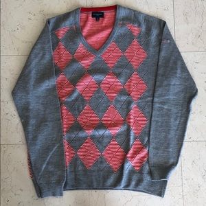 Burberry Sweater in perfect condition!!!!